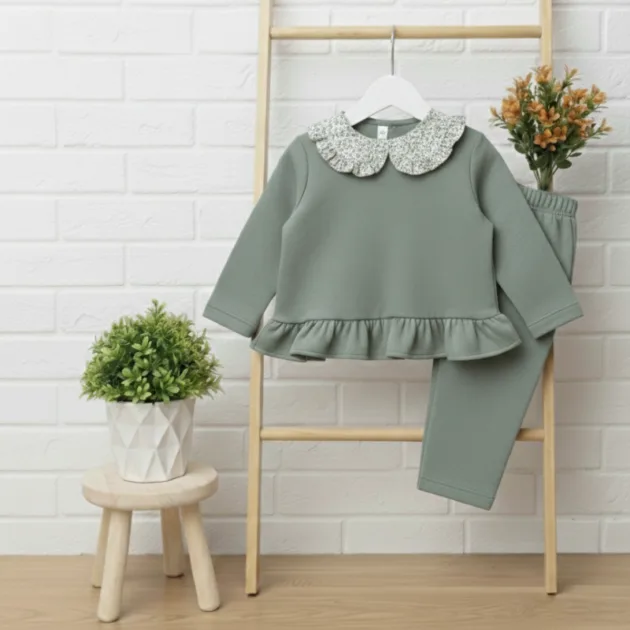 CHANDAL NIÑA VERDE LIQUEN CUELLO PETER PAN FLORES KIZ